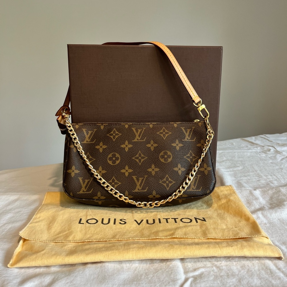 Louis Vuitton Monogram Pochette Accessories